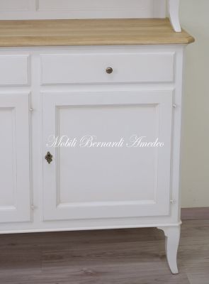Credenza da cucina con alzata a 3 ante in legno finitura bianco e top in rovere massiccio